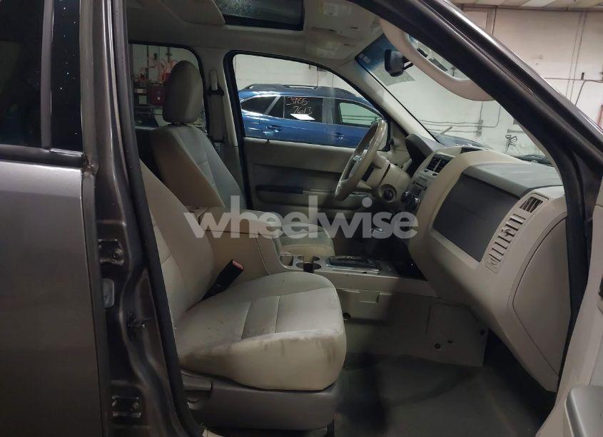 Photo 5 of 2011 Ford Escape XLT (VIN 1FMCU9D73BKB81871)