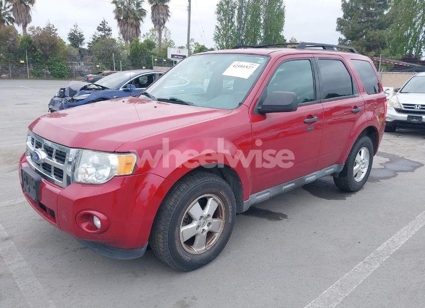 Photo 2 of 2011 Ford Escape XLT (VIN 1FMCU9D73BKC07742)