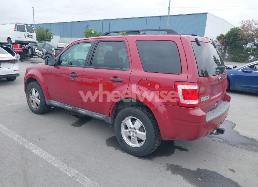Photo 3 of 2011 Ford Escape XLT (VIN 1FMCU9D73BKC07742)
