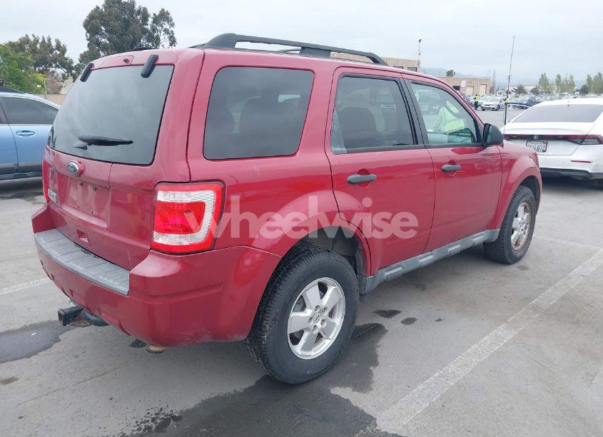 Photo 4 of 2011 Ford Escape XLT (VIN 1FMCU9D73BKC07742)