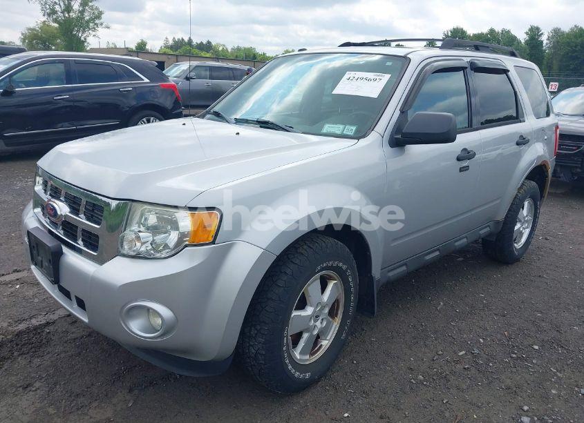 Photo 2 of 2012 Ford Escape XLT (VIN 1FMCU9D73CKA03010)