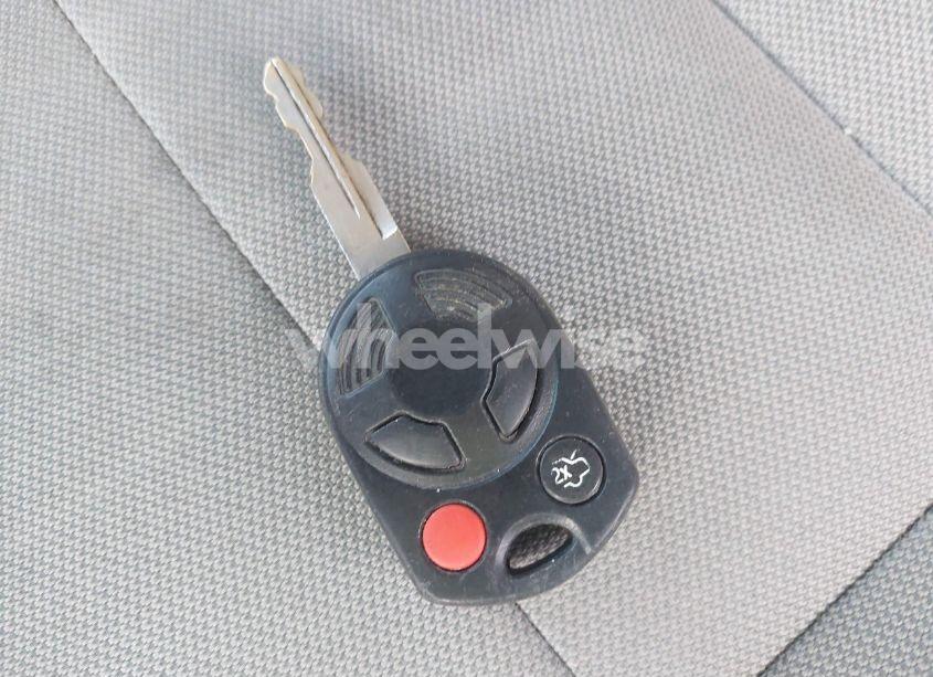 Photo 11 of 2012 Ford Escape XLT (VIN 1FMCU9D73CKB47074)