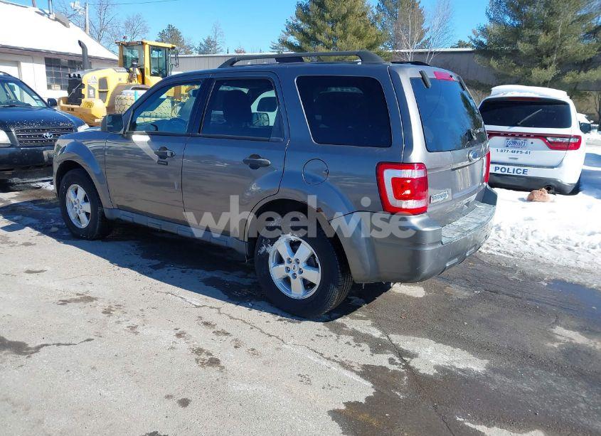 Photo 3 of 2010 Ford Escape XLT (VIN 1FMCU9D74AKA52326)