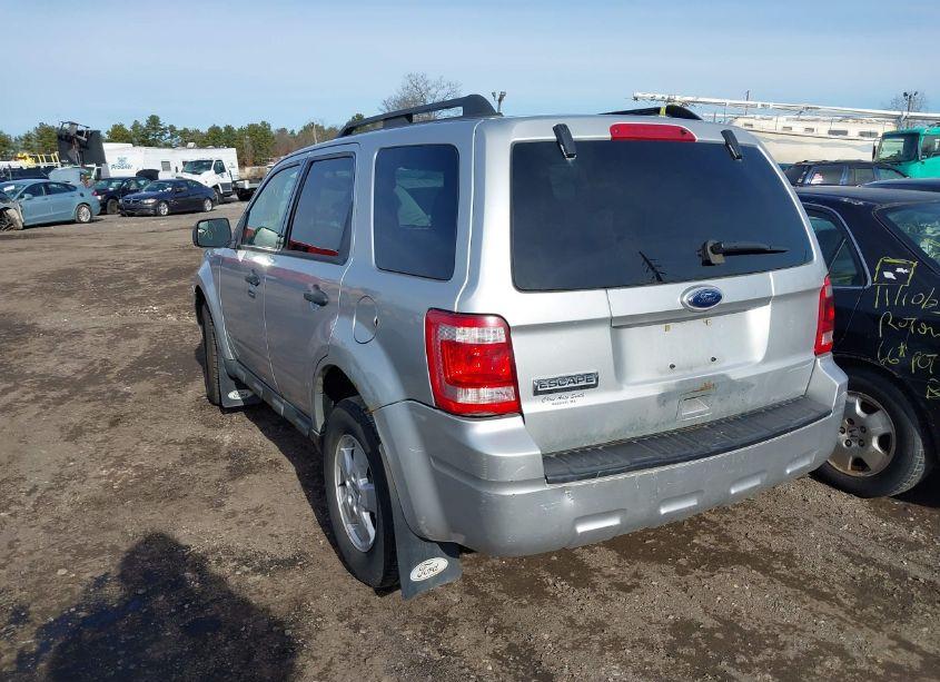 Photo 3 of 2010 Ford Escape XLT (VIN 1FMCU9D74AKA88307)