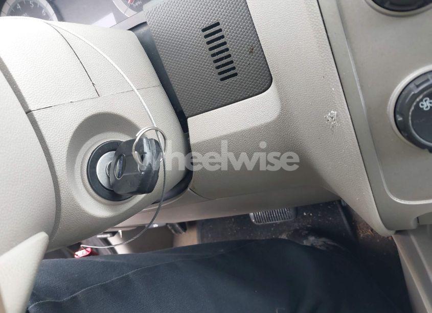 Photo 11 of 2010 Ford Escape XLT (VIN 1FMCU9D74AKB00651)