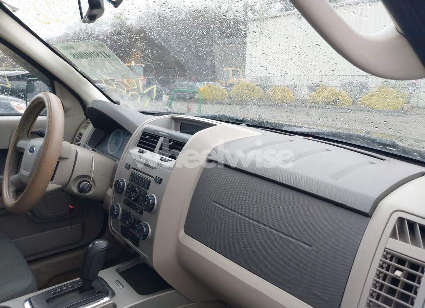 Photo 5 of 2010 Ford Escape XLT (VIN 1FMCU9D74AKB00651)