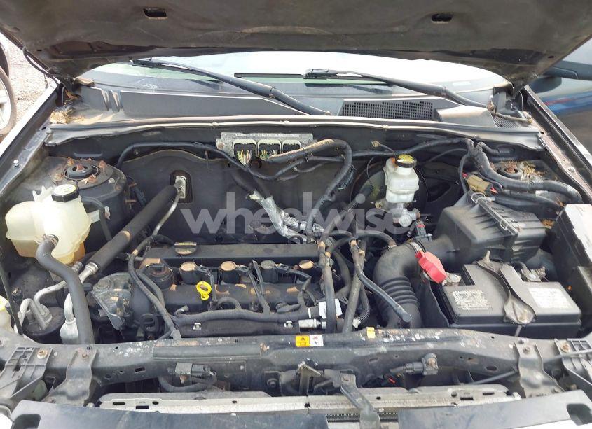 Photo 10 of 2010 Ford Escape XLT (VIN 1FMCU9D74AKB31365)