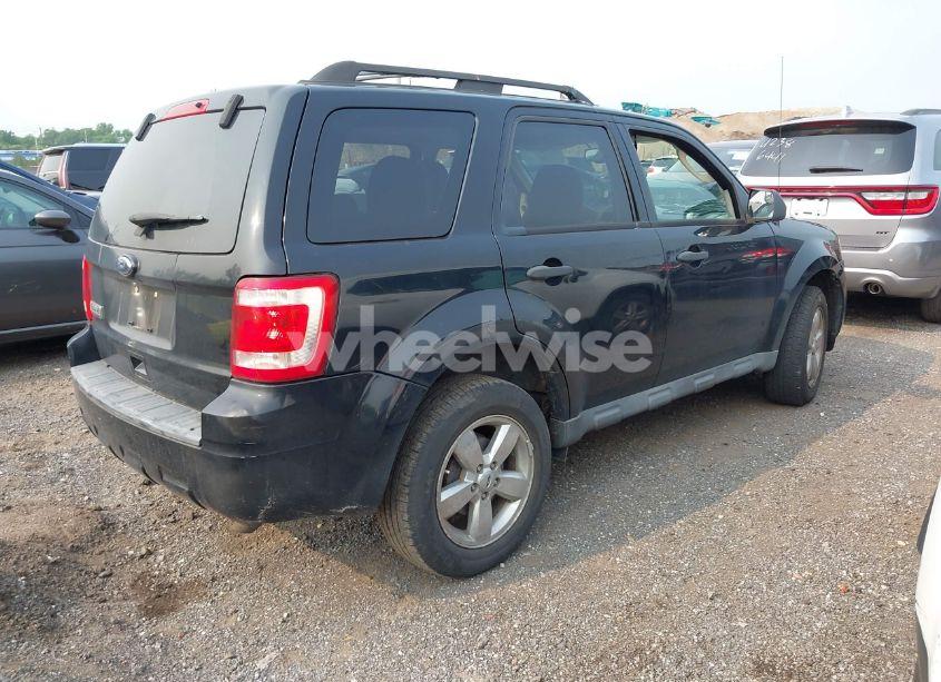 Photo 4 of 2010 Ford Escape XLT (VIN 1FMCU9D74AKB31365)