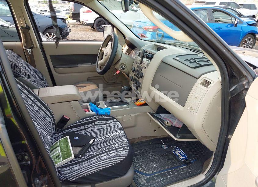 Photo 5 of 2010 Ford Escape XLT (VIN 1FMCU9D74AKB31365)