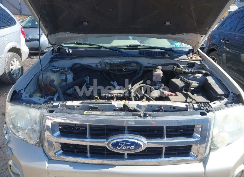 Photo 10 of 2010 Ford Escape XLT (VIN 1FMCU9D74AKB96426)