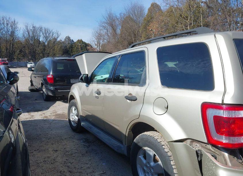 Photo 12 of 2010 Ford Escape XLT (VIN 1FMCU9D74AKB96426)