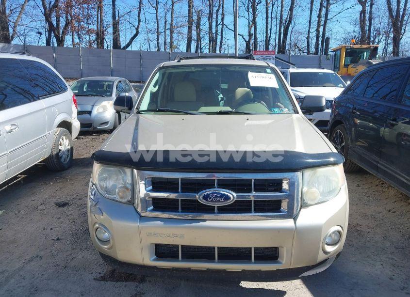 Photo 13 of 2010 Ford Escape XLT (VIN 1FMCU9D74AKB96426)