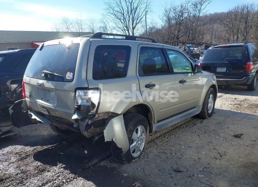 Photo 4 of 2010 Ford Escape XLT (VIN 1FMCU9D74AKB96426)