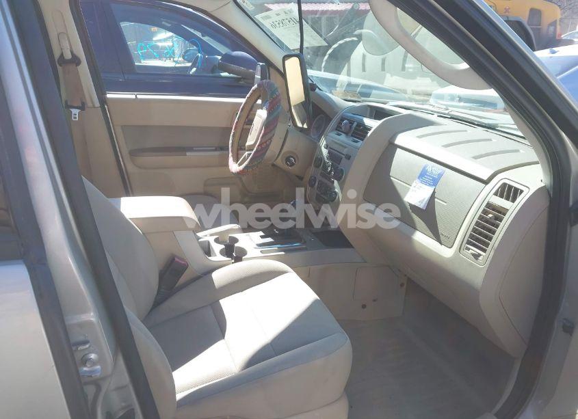 Photo 5 of 2010 Ford Escape XLT (VIN 1FMCU9D74AKB96426)