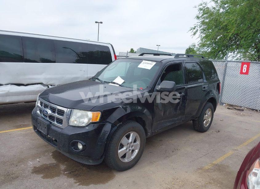 Photo 2 of 2010 Ford Escape XLT (VIN 1FMCU9D74AKC22961)