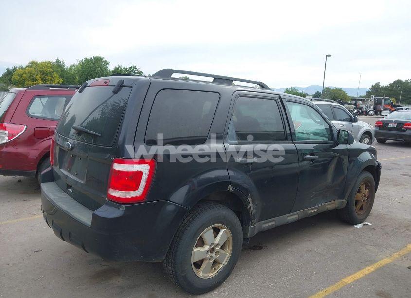 Photo 4 of 2010 Ford Escape XLT (VIN 1FMCU9D74AKC22961)
