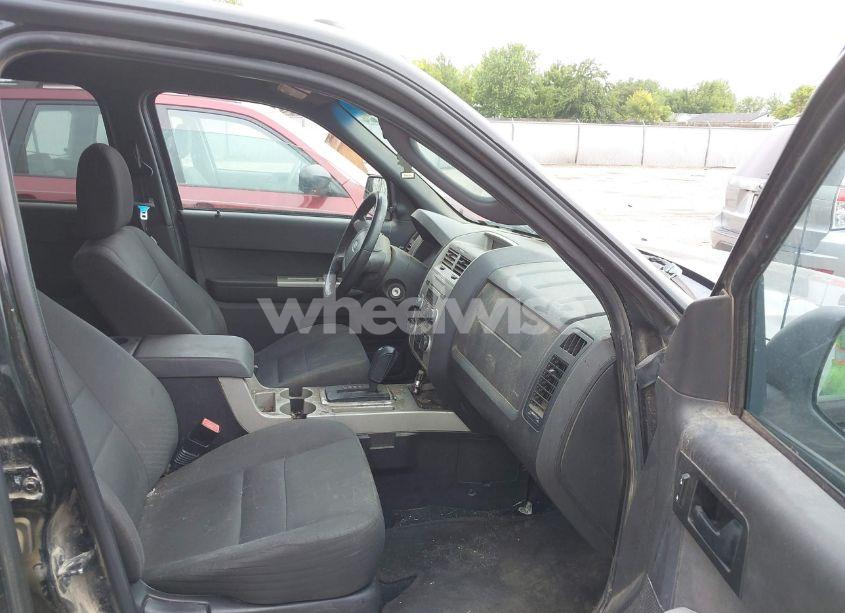 Photo 5 of 2010 Ford Escape XLT (VIN 1FMCU9D74AKC22961)
