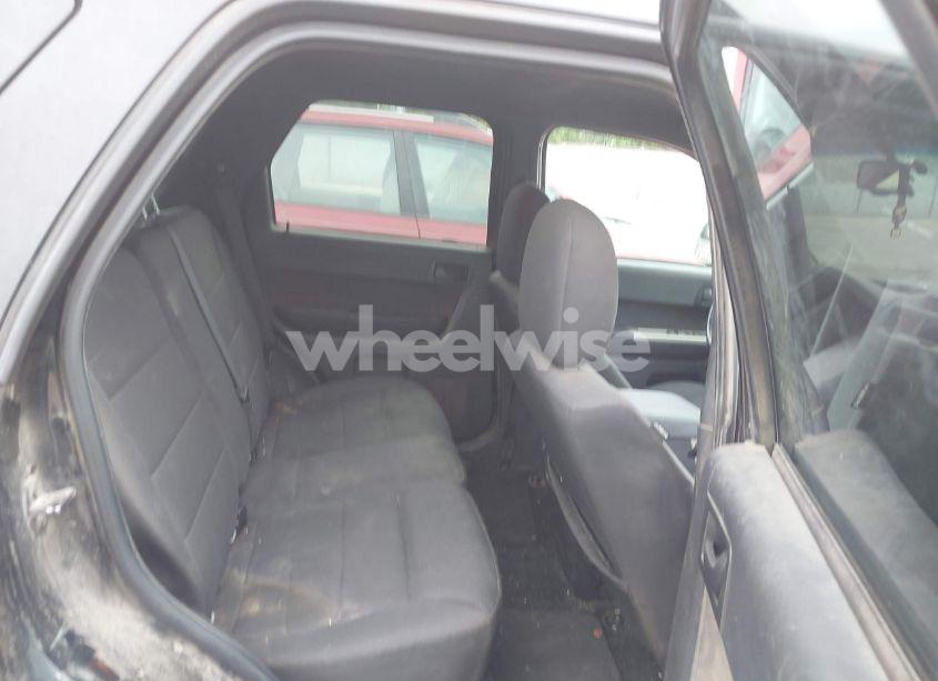 Photo 8 of 2010 Ford Escape XLT (VIN 1FMCU9D74AKC22961)