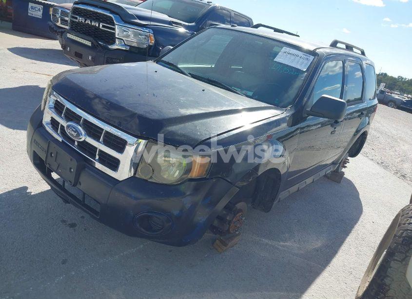 Photo 2 of 2010 Ford Escape XLT (VIN 1FMCU9D74AKC23611)