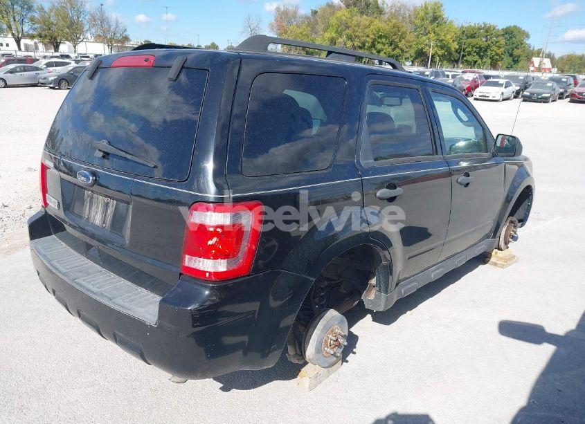 Photo 4 of 2010 Ford Escape XLT (VIN 1FMCU9D74AKC23611)