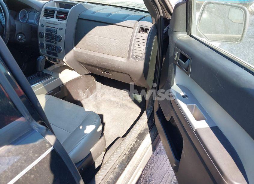 Photo 5 of 2010 Ford Escape XLT (VIN 1FMCU9D74AKC23611)