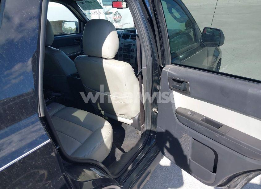 Photo 8 of 2010 Ford Escape XLT (VIN 1FMCU9D74AKC23611)