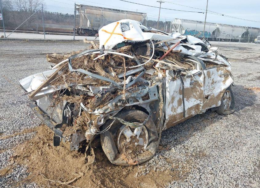 Photo 2 of 2011 Ford Escape XLT (VIN 1FMCU9D74BKA45507)