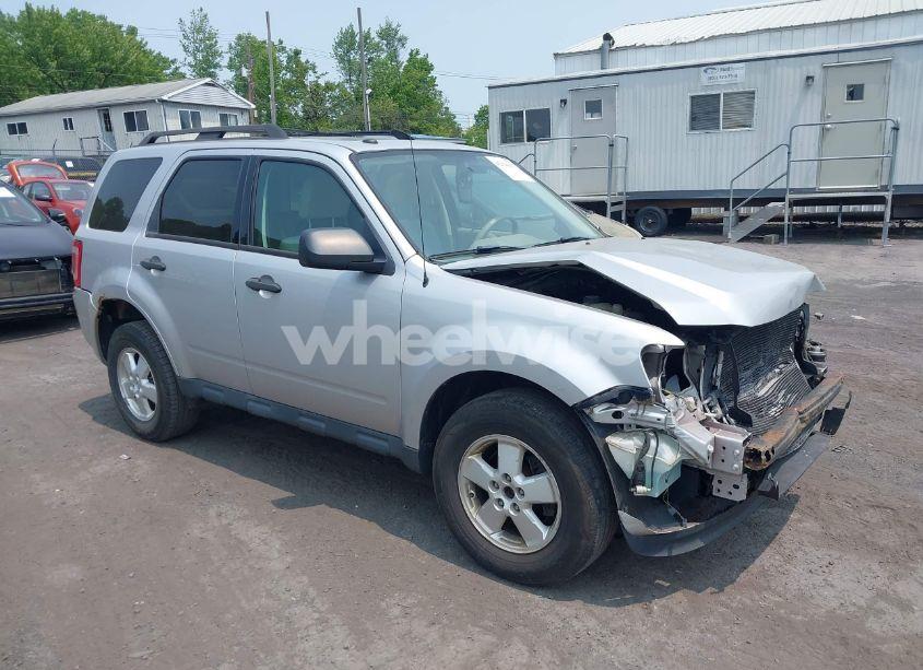 2011 Ford Escape XLT (VIN 1FMCU9D74BKA90754) main photo