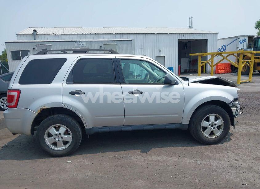 Photo 13 of 2011 Ford Escape XLT (VIN 1FMCU9D74BKA90754)