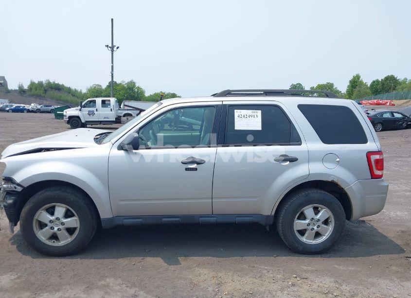 Photo 14 of 2011 Ford Escape XLT (VIN 1FMCU9D74BKA90754)