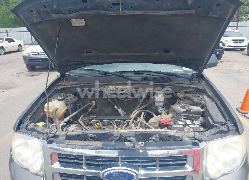 Photo 10 of 2011 Ford Escape XLT (VIN 1FMCU9D74BKB92555)