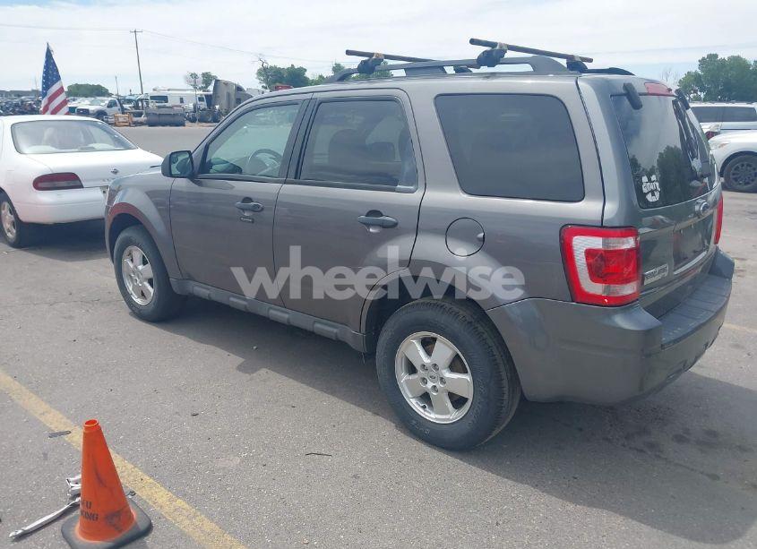 Photo 3 of 2011 Ford Escape XLT (VIN 1FMCU9D74BKB92555)