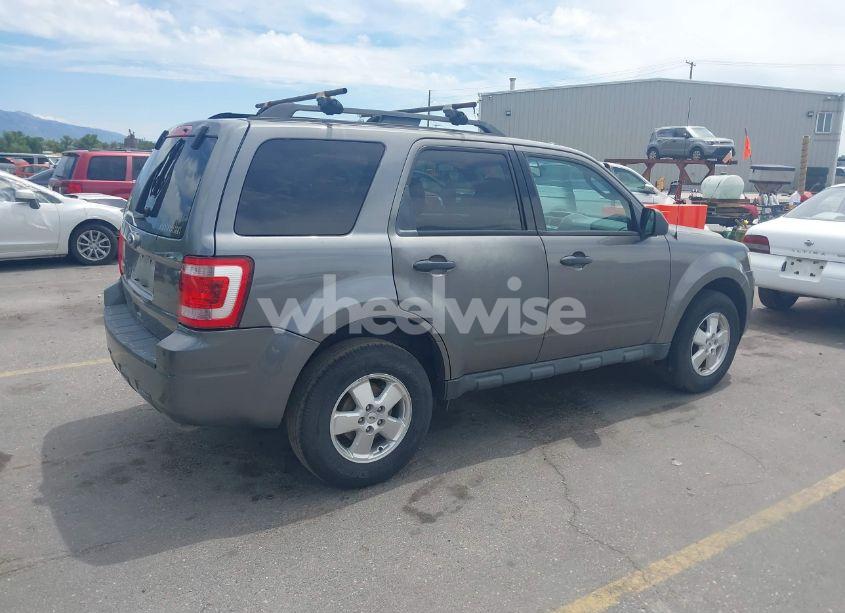 Photo 4 of 2011 Ford Escape XLT (VIN 1FMCU9D74BKB92555)