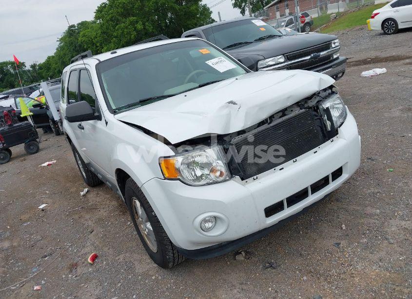 2011 Ford Escape XLT (VIN 1FMCU9D74BKC11251) main photo