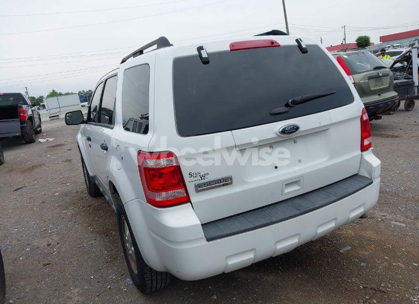Photo 3 of 2011 Ford Escape XLT (VIN 1FMCU9D74BKC11251)