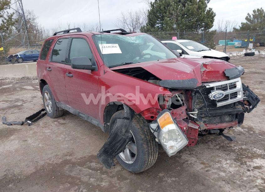 2012 Ford Escape XLT (VIN 1FMCU9D74CKB27979) main photo
