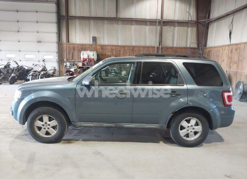Photo 14 of 2010 Ford Escape XLT (VIN 1FMCU9D75AKB77500)