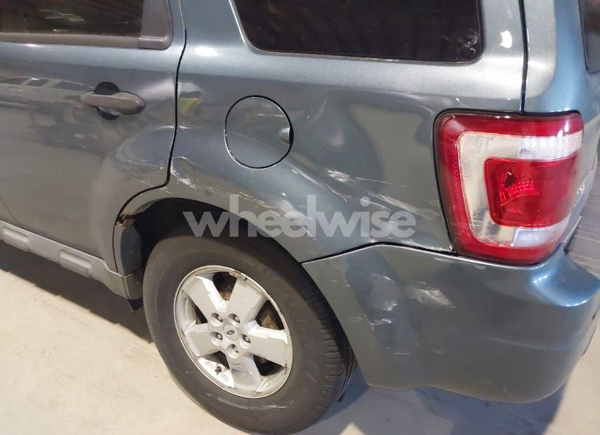 Photo 6 of 2010 Ford Escape XLT (VIN 1FMCU9D75AKB77500)