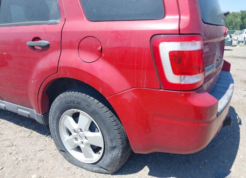 Photo 12 of 2010 Ford Escape XLT (VIN 1FMCU9D75AKB94992)