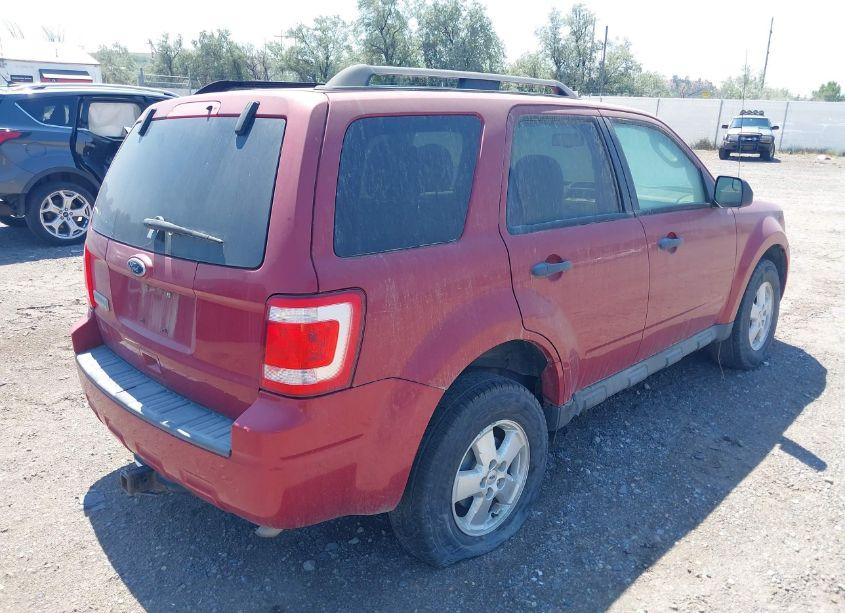 Photo 4 of 2010 Ford Escape XLT (VIN 1FMCU9D75AKB94992)