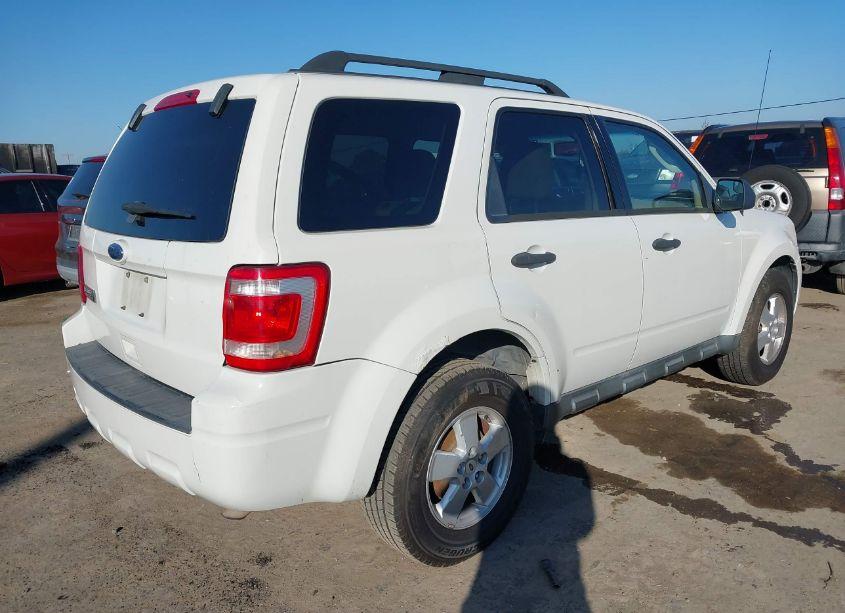Photo 4 of 2010 Ford Escape XLT (VIN 1FMCU9D75AKC04212)