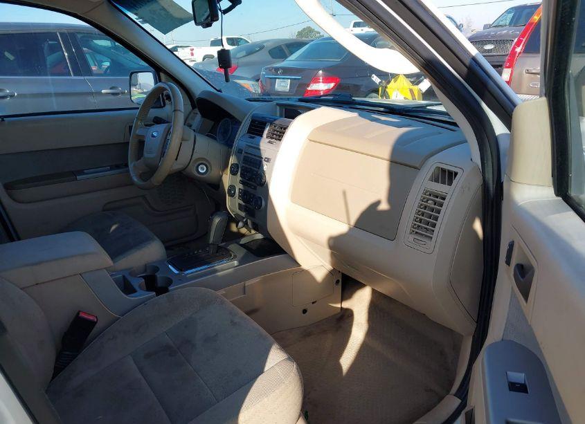 Photo 5 of 2010 Ford Escape XLT (VIN 1FMCU9D75AKC04212)