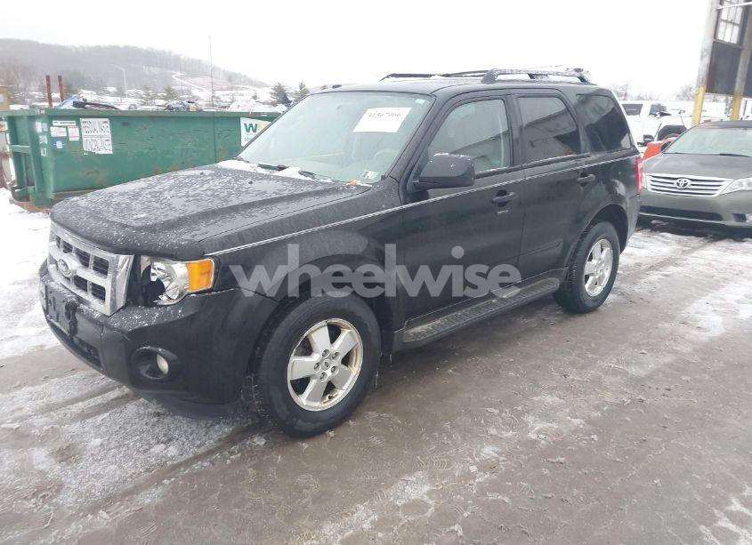 Photo 2 of 2010 Ford Escape XLT (VIN 1FMCU9D75AKD44003)