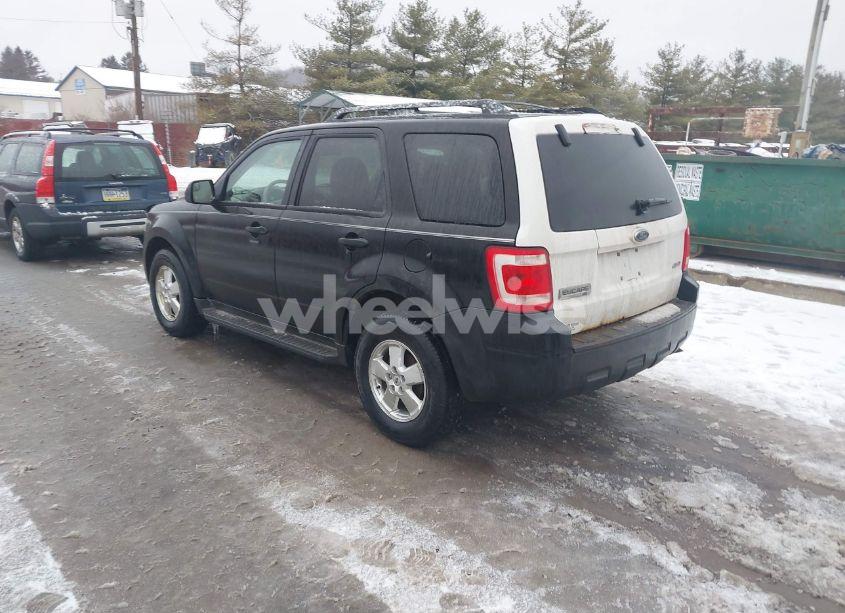 Photo 3 of 2010 Ford Escape XLT (VIN 1FMCU9D75AKD44003)