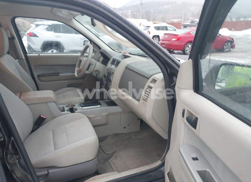 Photo 5 of 2010 Ford Escape XLT (VIN 1FMCU9D75AKD44003)