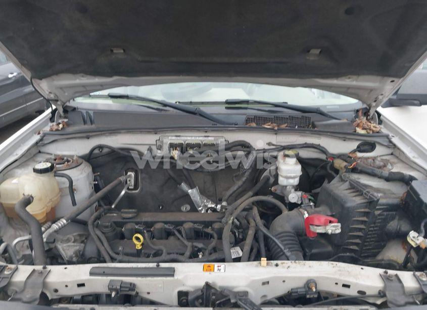 Photo 10 of 2011 Ford Escape XLT (VIN 1FMCU9D75BKA36007)