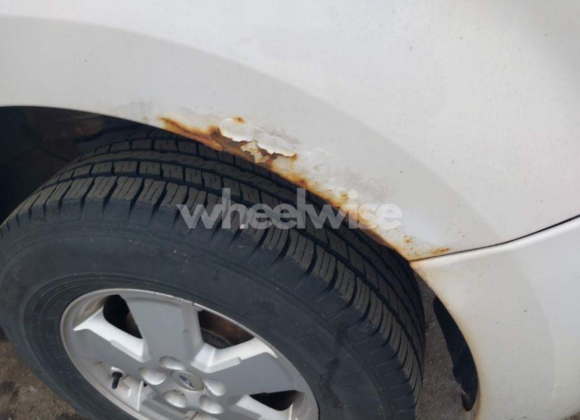 Photo 13 of 2011 Ford Escape XLT (VIN 1FMCU9D75BKA36007)