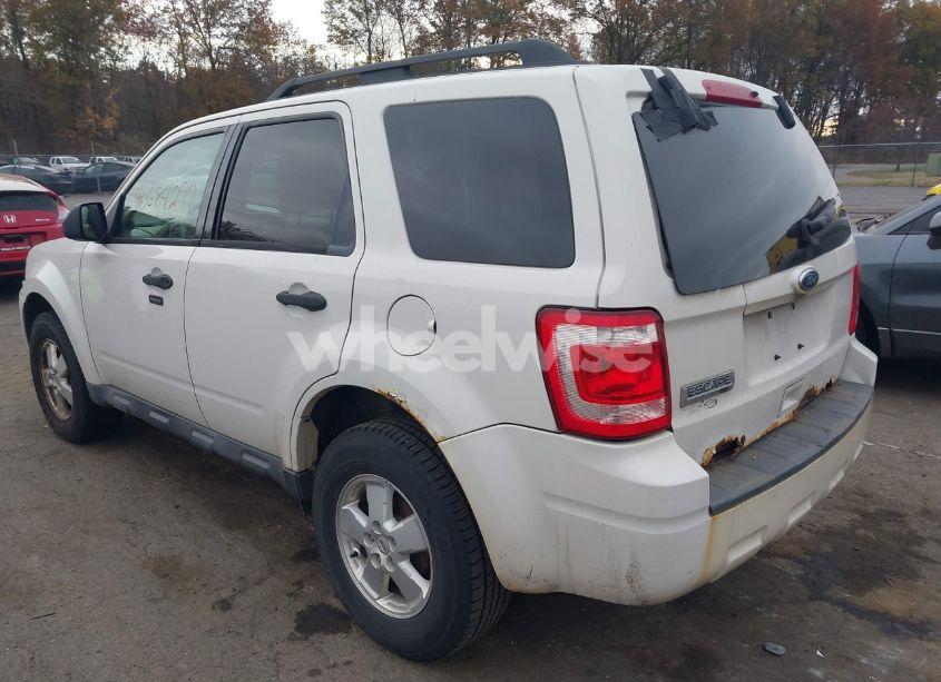 Photo 3 of 2011 Ford Escape XLT (VIN 1FMCU9D75BKA36007)
