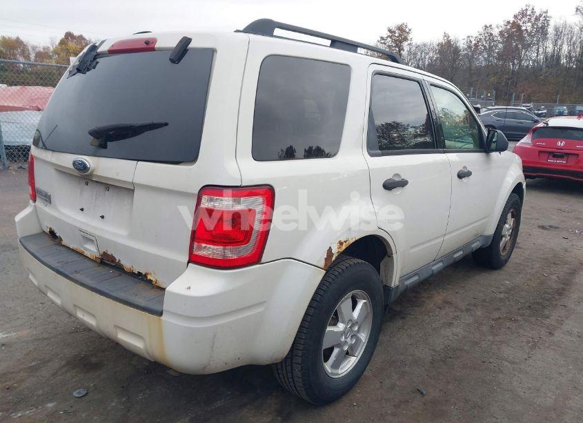 Photo 4 of 2011 Ford Escape XLT (VIN 1FMCU9D75BKA36007)