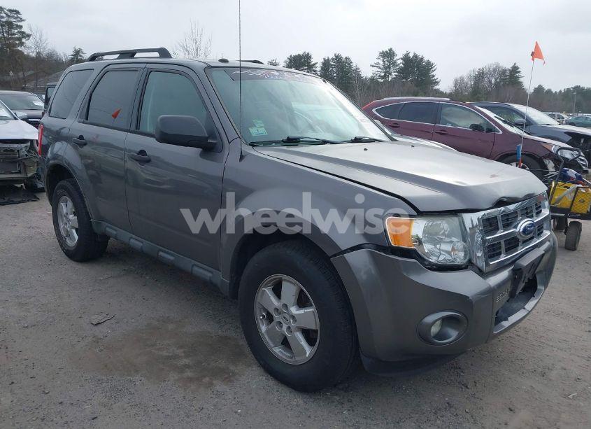 2012 Ford Escape XLT (VIN 1FMCU9D75CKB25206) main photo